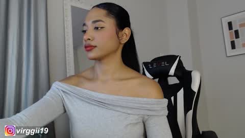 missvirggii online show from 12-02-25, 09:21