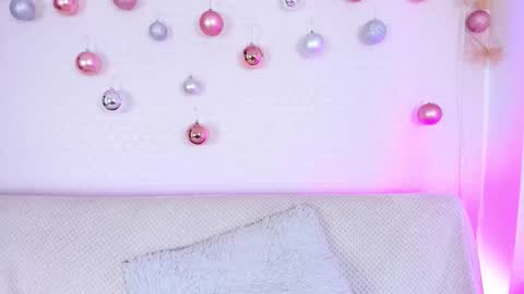 Pau OFmissweetpeach online show from 12-21-25, 04:03