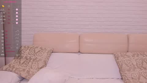 Snapshot of missxcaprice chatting on 03-09-25, 12:09 missxcaprice online show from 03-09-25, 12:09