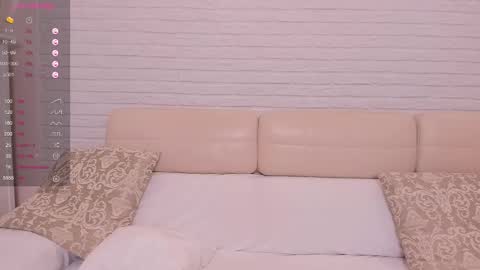 Snapshot of missxcaprice chatting on 03-10-25, 05:54 missxcaprice online show from 03-10-25, 05:54