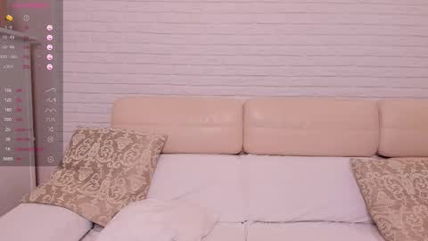 Snapshot of missxcaprice chatting on 10-06-25, 02:53 missxcaprice online show from 10-06-25, 02:53