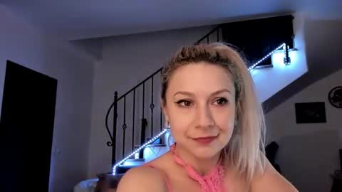 Snapshot of missycrystal chatting on 07-22-26, 07:05 Crystal online show from 07-22-26, 07:05