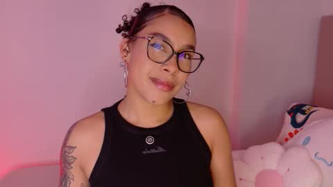 Snapshot of missygainer chatting on 11-17-25, 11:43 Missy Gainer online show from 11-17-25, 11:43