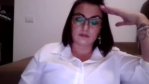 Kim online show from 01-17-26, 05:05