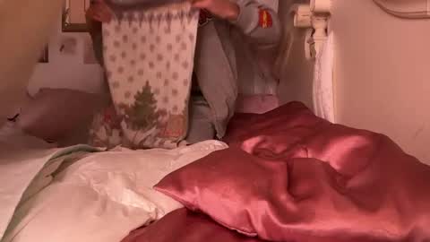 Snapshot of missymacx chatting on 05-20-26, 05:24 missymacx online show from 05-20-26, 05:24