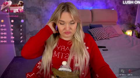 Snapshot of missyymartinezz chatting on 12-17-24, 01:16  Amely  online show from 12-17-24, 01:16
