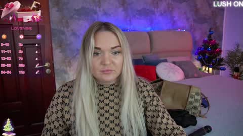Snapshot of missyymartinezz chatting on 12-28-24, 07:44  Amely  online show from 12-28-24, 07:44