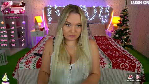Snapshot of missyymartinezz chatting on 12-30-24, 08:43  Amely  online show from 12-30-24, 08:43