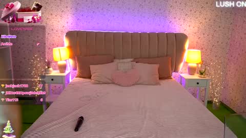 Snapshot of missyymartinezz chatting on 01-15-25, 02:35  Amely  online show from 01-15-25, 02:35