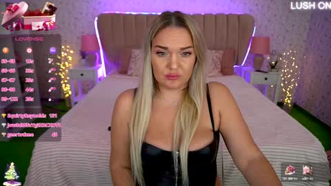 Snapshot of missyymartinezz chatting on 01-23-25, 11:04  Amely  online show from 01-23-25, 11:04