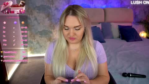 Snapshot of missyymartinezz chatting on 01-24-25, 11:37  Amely  online show from 01-24-25, 11:37