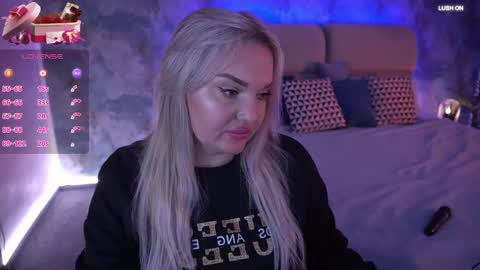 Snapshot of missyymartinezz chatting on 03-01-25, 08:34  Amely  online show from 03-01-25, 08:34