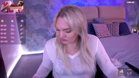 Snapshot of missyymartinezz chatting on 03-06-25, 07:36  Amely  online show from 03-06-25, 07:36