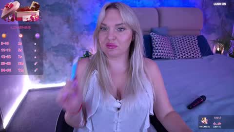 Snapshot of missyymartinezz chatting on 03-06-25, 11:36  Amely  online show from 03-06-25, 11:36
