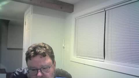Snapshot of mister_happy567 chatting on 06-11-26, 06:11 Mr. Happy online show from 06-11-26, 06:11