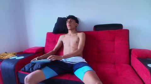 Snapshot of mister_jhonxxx chatting on 12-17-24, 09:05 mister_jhonxxx online show from 12-17-24, 09:05