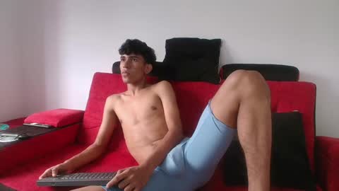 Snapshot of mister_jhonxxx chatting on 12-23-24, 10:12 mister_jhonxxx online show from 12-23-24, 10:12