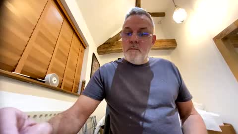 Snapshot of misterblivs chatting on 01-07-25, 07:52 Misterblivs online show from 01-07-25, 07:52