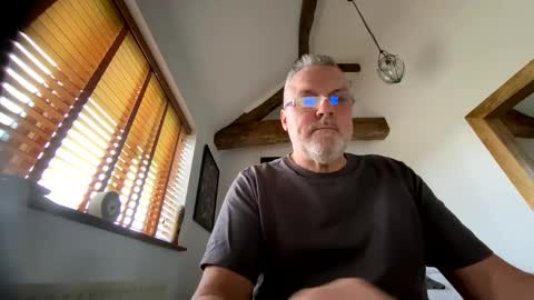 Snapshot of misterblivs chatting on 02-19-25, 02:34 Misterblivs online show from 02-19-25, 02:34