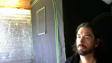 Snapshot of mistergentlemanluke chatting on 09-11-25, 01:11 Everything you ever wanted. online show from 09-11-25, 01:11