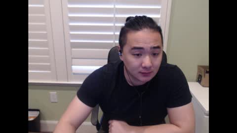 Snapshot of misterlionking chatting on 01-14-25, 11:58 Eric online show from 01-14-25, 11:58