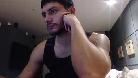 mistersam33 online show from 01-16-25, 03:56