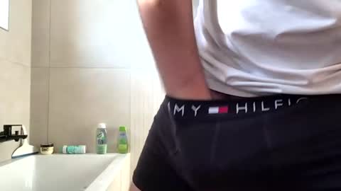 Snapshot of misterxy567 chatting on 06-29-26, 04:40 misterxy567 online show from 06-29-26, 04:40