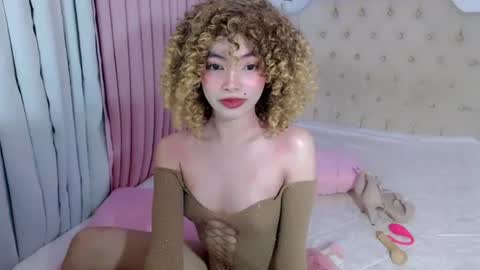 CRISHA  online show from 06-22-26, 06:16