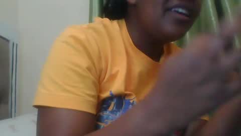 Snapshot of misticmoment chatting on 06-20-26, 08:11 misticmoment online show from 06-20-26, 08:11