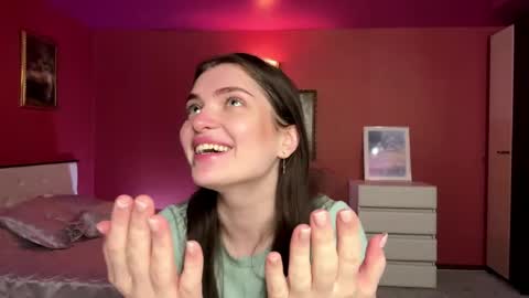 Mia online show from 04-29-26, 12:09