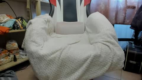 Snapshot of mistress_adel chatting on 05-06-26, 05:35 mistress_adel online show from 05-06-26, 05:35