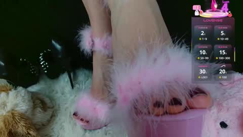 mistress_angelina777 online show from 10-04-25, 09:35