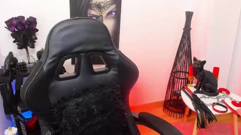 Miss CatSnow online show from 02-06-25, 10:48