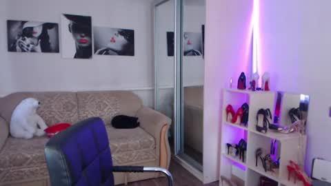 Snapshot of mistress_milfa chatting on 06-24-26, 11:42 mistress_milfa online show from 06-24-26, 11:42