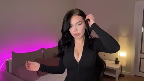 Mia online show from 12-03-25, 08:07