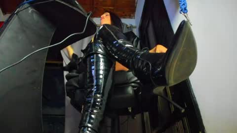 Mistress Anna Alves online show from 05-08-26, 12:49