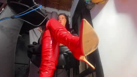 Snapshot of mistressanna_ chatting on 06-20-26, 01:09 Mistress Anna Alves online show from 06-20-26, 01:09