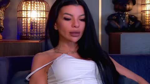 Snapshot of mistresselenia chatting on 04-27-26, 12:58 Elenia online show from 04-27-26, 12:58