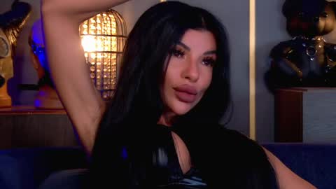 Snapshot of mistresselenia chatting on 05-09-26, 01:27 Elenia online show from 05-09-26, 01:27