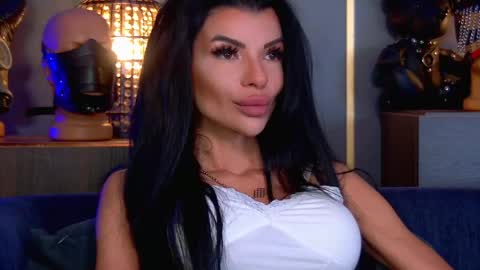 Snapshot of mistresselenia chatting on 05-29-26, 09:18 Elenia online show from 05-29-26, 09:18