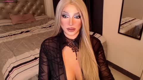 Snapshot of mistressemeraldxx chatting on 02-13-25, 04:43 Ms Ems online show from 02-13-25, 04:43