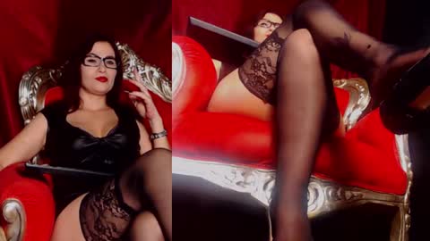 Snapshot of mistressfabiola chatting on 02-18-25, 05:10 Mistress Fabiola online show from 02-18-25, 05:10
