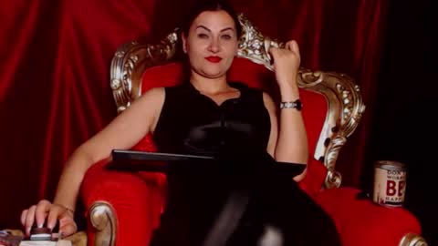 Snapshot of mistressfabiola chatting on 04-27-26, 06:17 Mistress Fabiola online show from 04-27-26, 06:17