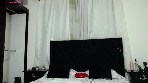 mistresskattia online show from 02-25-25, 01:09