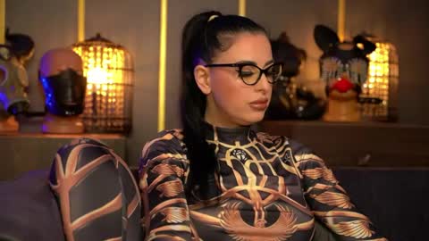 Snapshot of mistresskellykent chatting on 05-30-26, 11:57 Mistress Kelly online show from 05-30-26, 11:57