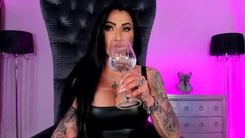 Snapshot of mistresskennya chatting on 05-13-26, 06:16 mistresskennya online show from 05-13-26, 06:16