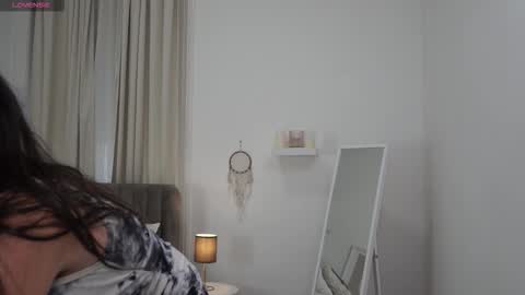 Sindy online show from 10-17-25, 08:17