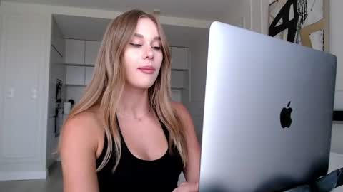 Snapshot of mistressuniverse chatting on 07-28-26, 12:12 mistressuniverse online show from 07-28-26, 12:12