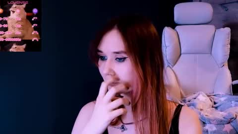 Snapshot of misty_arrow chatting on 02-05-25, 02:05 Jenny online show from 02-05-25, 02:05