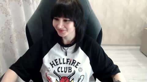 misty_dark online show from 10-22-25, 10:04